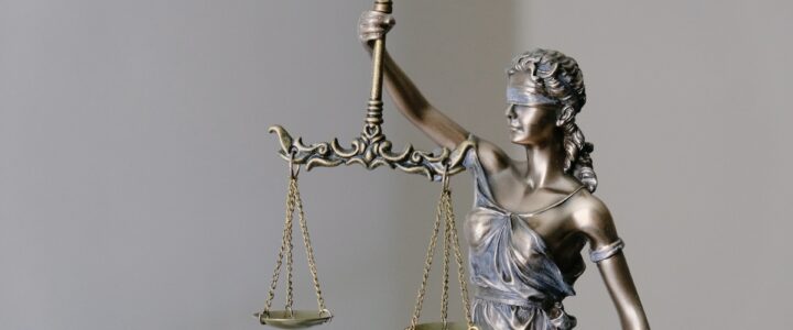 What to Consider If You Wish to Represent Yourself in Court